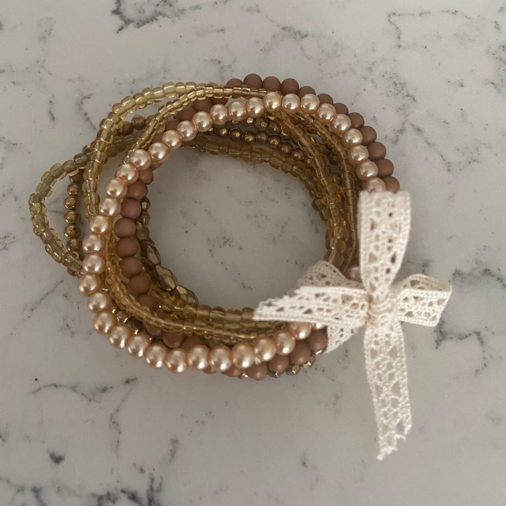 Stretchy bracelets - 8 pcs